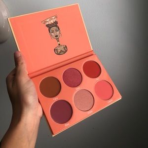 Juvias Place Saharan Blush Palette
